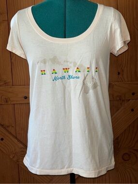 NWOT Roxy Hawaii North Shore Rainbow Surf Graphic Tee Medium